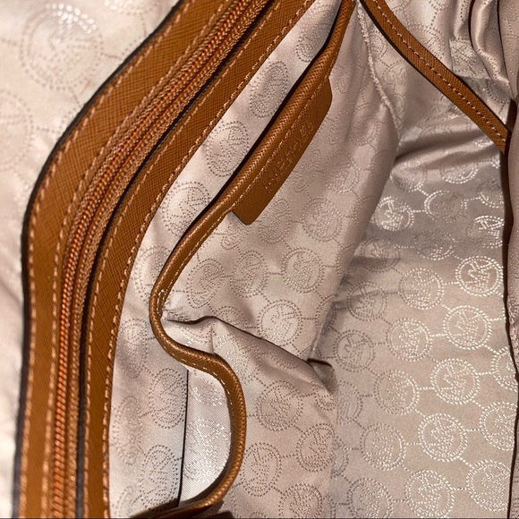 MK Large Hamilton Tote - Picture 9 of 13